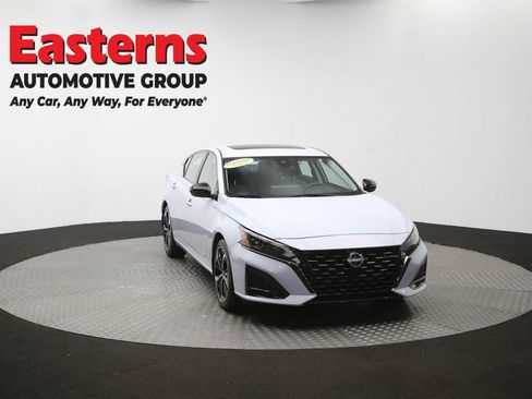 Used 2023 Nissan Altima 2.5 SR w/ SR Premium Package FWD image 52