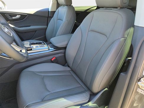 Certified 2025 Audi Q8 Premium Plus image 15