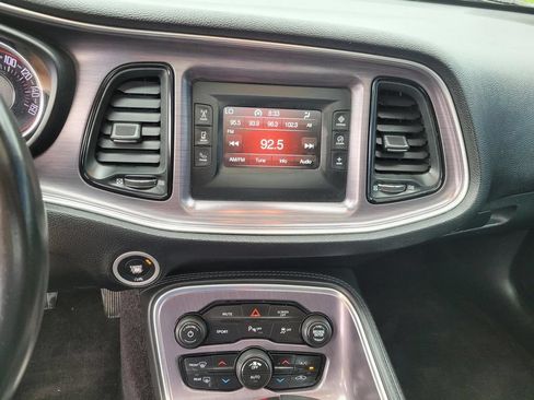 Used 2017 Dodge Challenger SXT w/ Driver Convenience Group RWD image 16