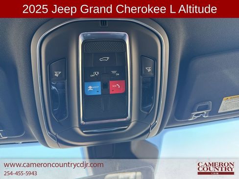 New 2025 Jeep Grand Cherokee L Laredo image 20