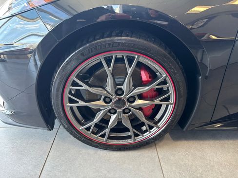 Used 2023 Chevrolet Corvette Stingray Premium Conv w/ Z51 Performance Package image 9