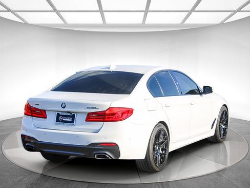 Used 2020 BMW 530e xDrive w/ M Sport Package image 4