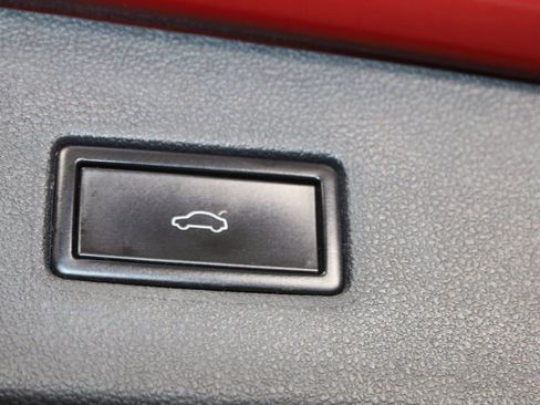 Used 2018 Volkswagen Tiguan SEL w/ 3rd Row Seat Package image 53