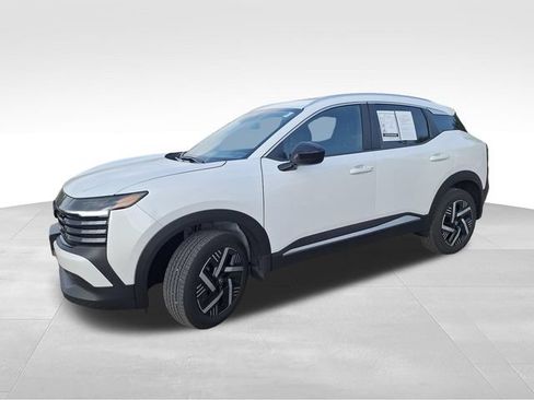 Certified 2026 Nissan Kicks SV w/ SV Premium Package FWD image 4