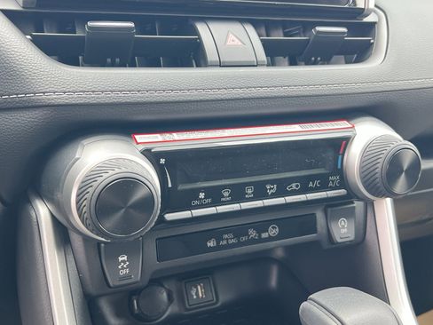 New 2025 Toyota RAV4 LE image 14