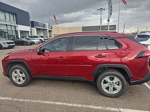Used 2019 Toyota RAV4 XLE w/ Convenience Package image 1