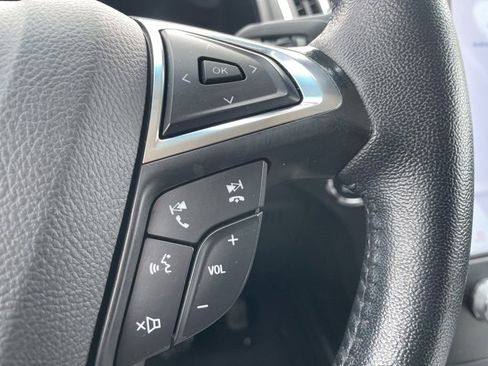 Used 2024 Ford Edge Titanium image 22