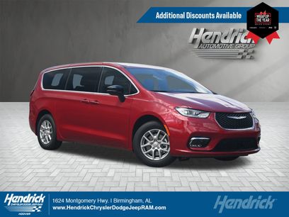 New 2026 Chrysler Pacifica Select