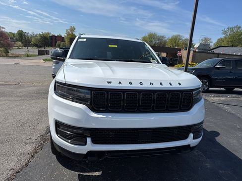 New 2025 Jeep Wagoneer Series II w/ HD Trailer Tow Package image 2