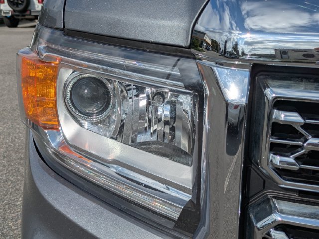 Used 2022 GMC Canyon Denali RWD image 10