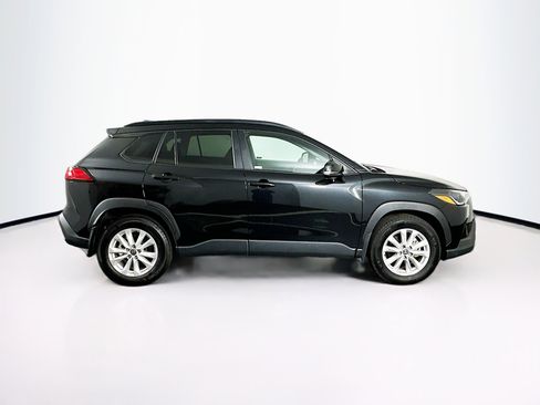 Used 2024 Toyota Corolla Cross LE image 10