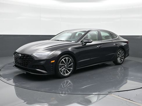 Certified 2023 Hyundai Sonata Limited FWD image 1