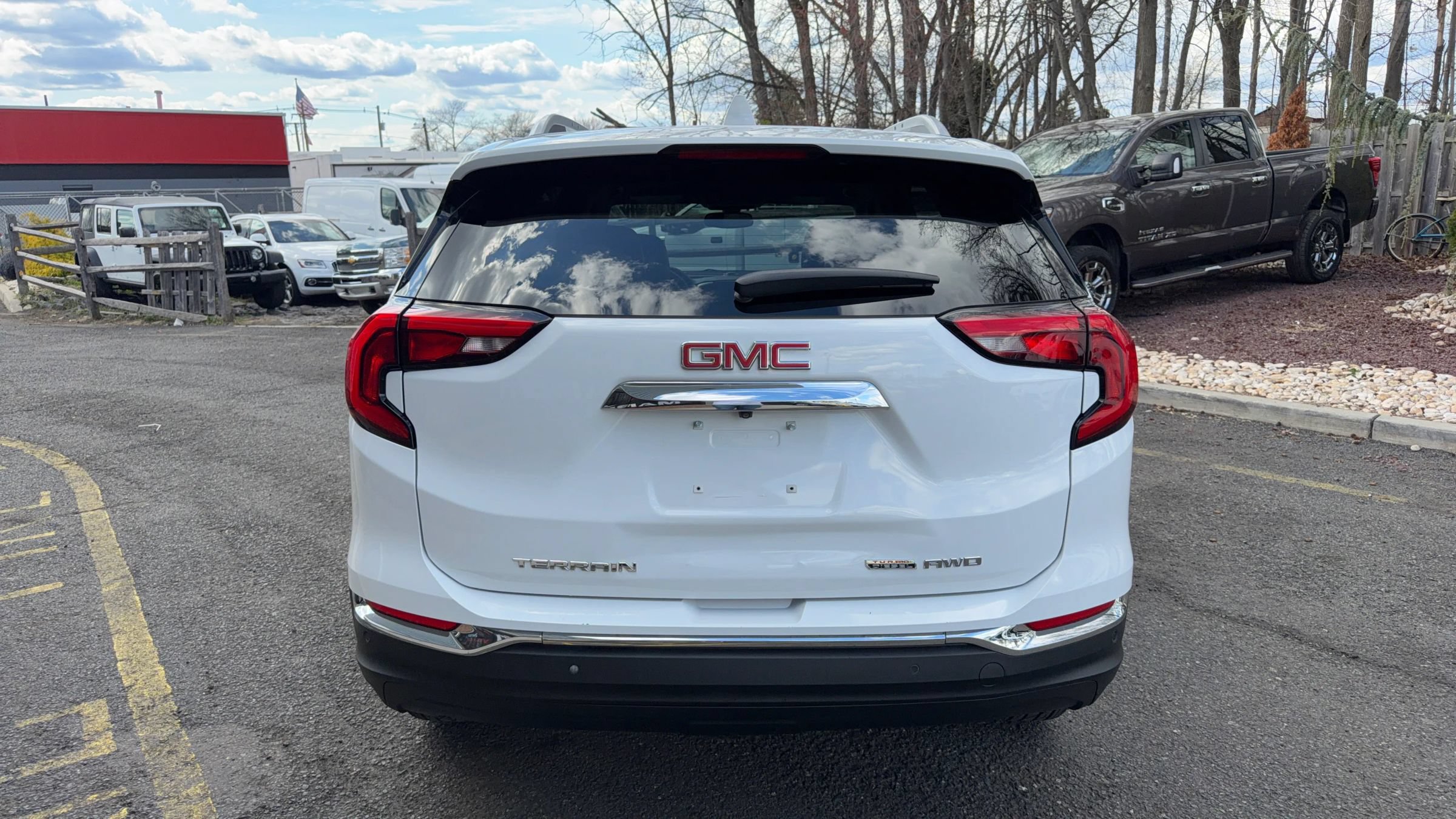Used 2018 GMC Terrain SLT w/ Infotainment Package II AWD/4WD image 6