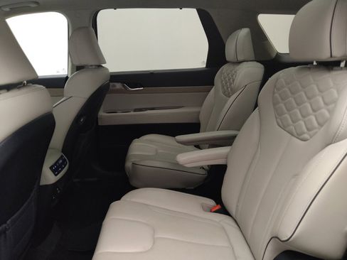 Used 2022 Hyundai Palisade Limited image 18