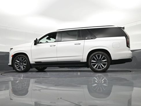 Used 2021 Cadillac Escalade ESV Sport w/ Driver Assist Tech Package RWD image 25
