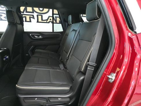 Used 2021 GMC Yukon SLT w/ SLT Luxury Package image 10