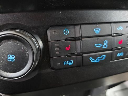 Used 2019 Ford F150 XLT w/ Equipment Group 302A Luxury AWD/4WD image 14