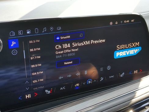 Used 2025 Chevrolet Suburban Z71 image 19