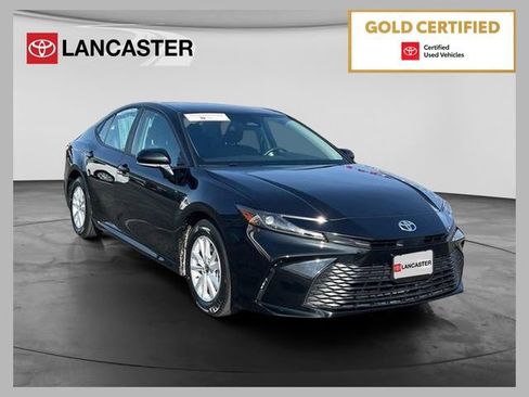 Certified 2025 Toyota Camry LE image 1
