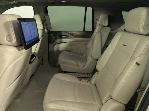 Used 2021 Cadillac Escalade ESV Sport Platinum image 22