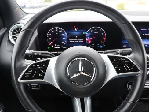 Used 2025 Mercedes-Benz GLA 250 image 20