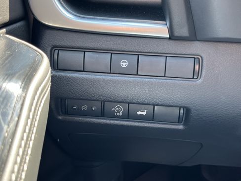 Used 2023 Nissan Rogue SV w/ SV Premium B Package AWD/4WD image 38