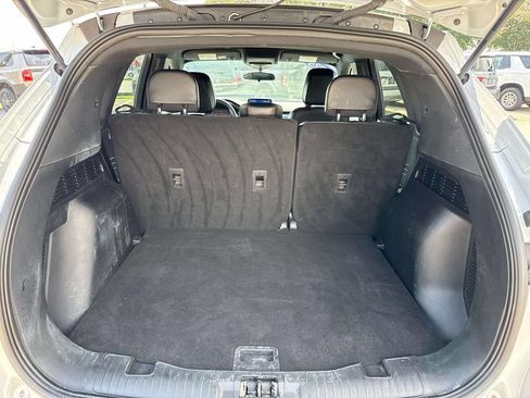 Used 2025 Ford Escape ST-Line FWD image 8