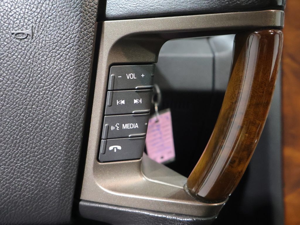 Used 2012 Lincoln Navigator 4WD image 37