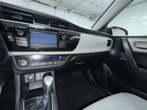 Used 2016 Toyota Corolla LE FWD image 17