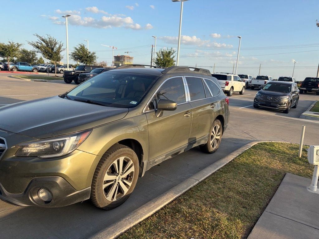 Used 2019 Subaru Outback 3.6R Limited w/ Popular Package #2 AWD/4WD image 9