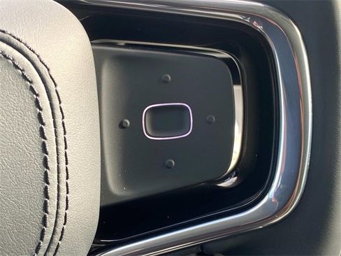 New 2026 Lincoln Nautilus Premier image 17