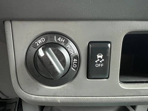 Used 2015 Nissan Frontier SV image 19