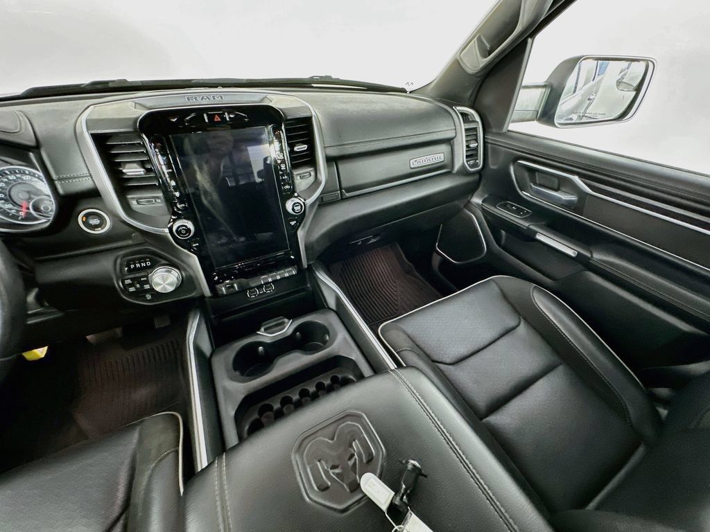 Used 2023 RAM 1500 Laramie AWD/4WD image 11