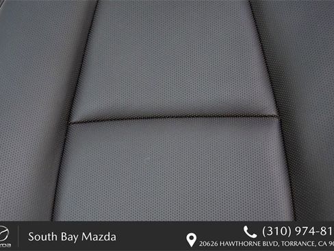 New 2026 MAZDA MAZDA3 Hatchback w/Premium Plus Pkg image 19