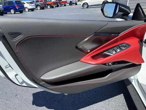 Used 2023 Chevrolet Corvette Stingray Premium Conv w/ Z51 Performance Package RWD image 6
