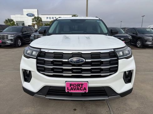 New 2026 Ford Explorer Active image 2