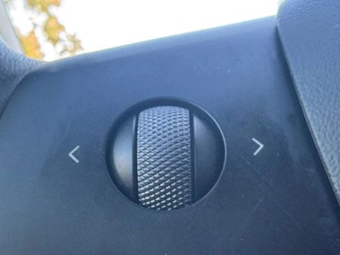 Used 2023 Tesla Model 3 Standard Range image 21