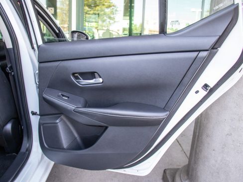 Used 2022 Nissan Sentra SV image 25