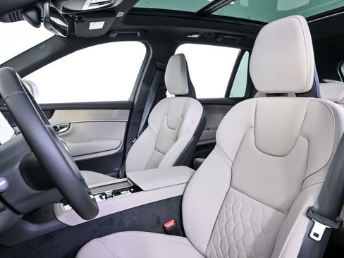 New 2026 Volvo XC90 T8 Plus w/ Protection Package Premier AWD/4WD image 5