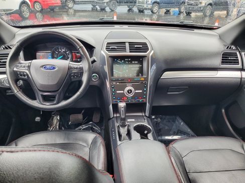 Used 2018 Ford Explorer Sport w/ Equipment Group 401A AWD/4WD image 30