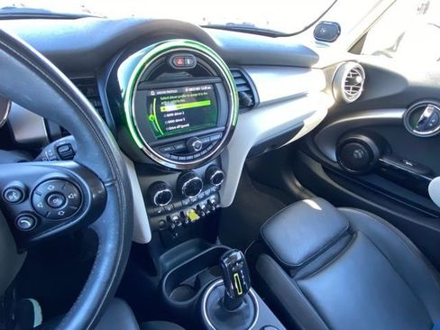 Used 2021 MINI Cooper SE w/ 6.5" Touchscreen Package image 16