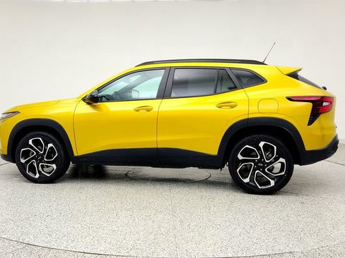 Used 2024 Chevrolet Trax RS w/ Driver Confidence Package FWD image 8