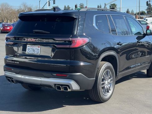 Used 2025 GMC Acadia Elevation image 5