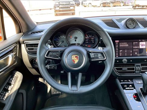 Certified 2022 Porsche Macan S AWD/4WD image 15