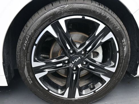 Used 2023 Kia K5 GT-Line image 11