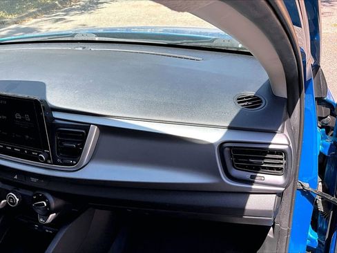 Used 2023 Kia Rio S image 22