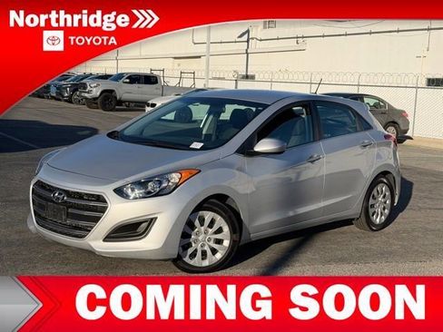 Used 2016 Hyundai Elantra GT image 1