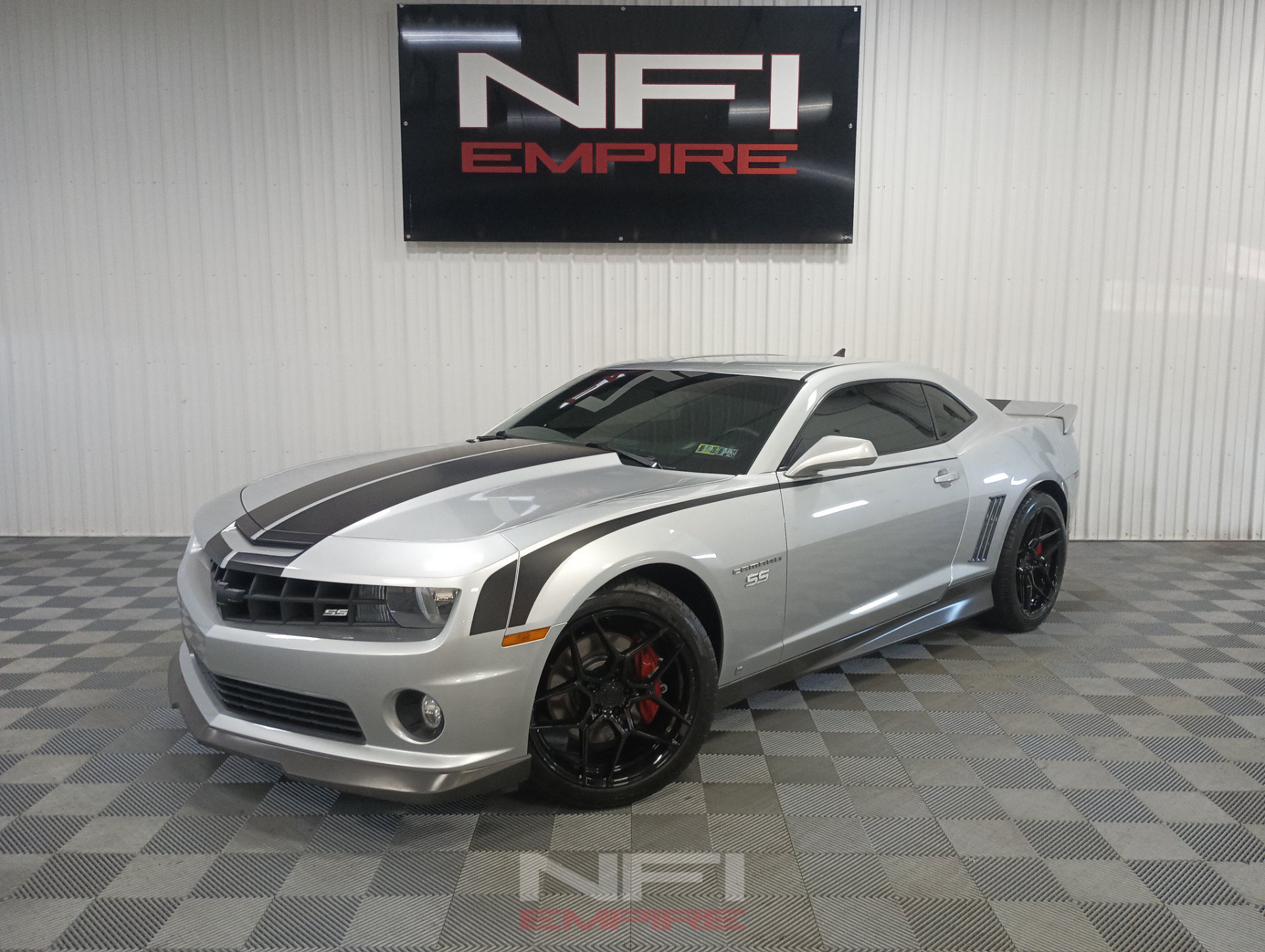 Used 2010 Chevrolet Camaro SS w/ LPO, Ground Effects Package RWD image 1