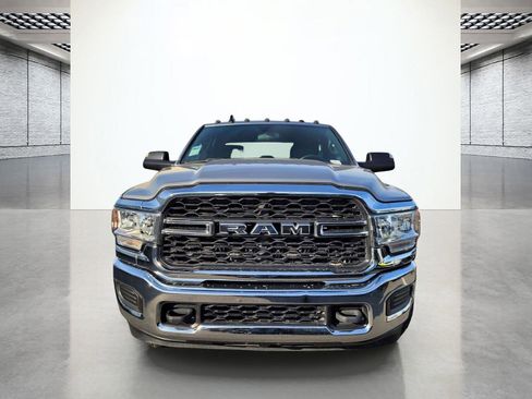Used 2022 RAM 2500 Tradesman w/ Chrome Appearance Group image 4