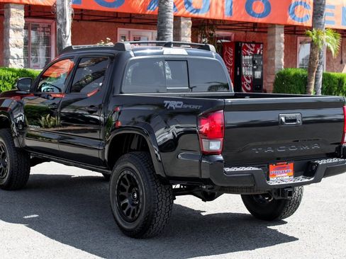 Used 2019 Toyota Tacoma TRD Sport image 6